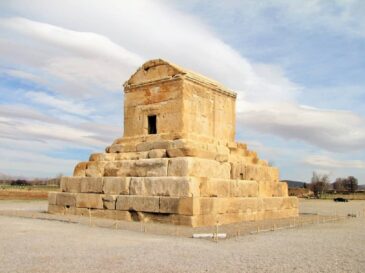 Tomb-of-Cyrus-the-Great-1